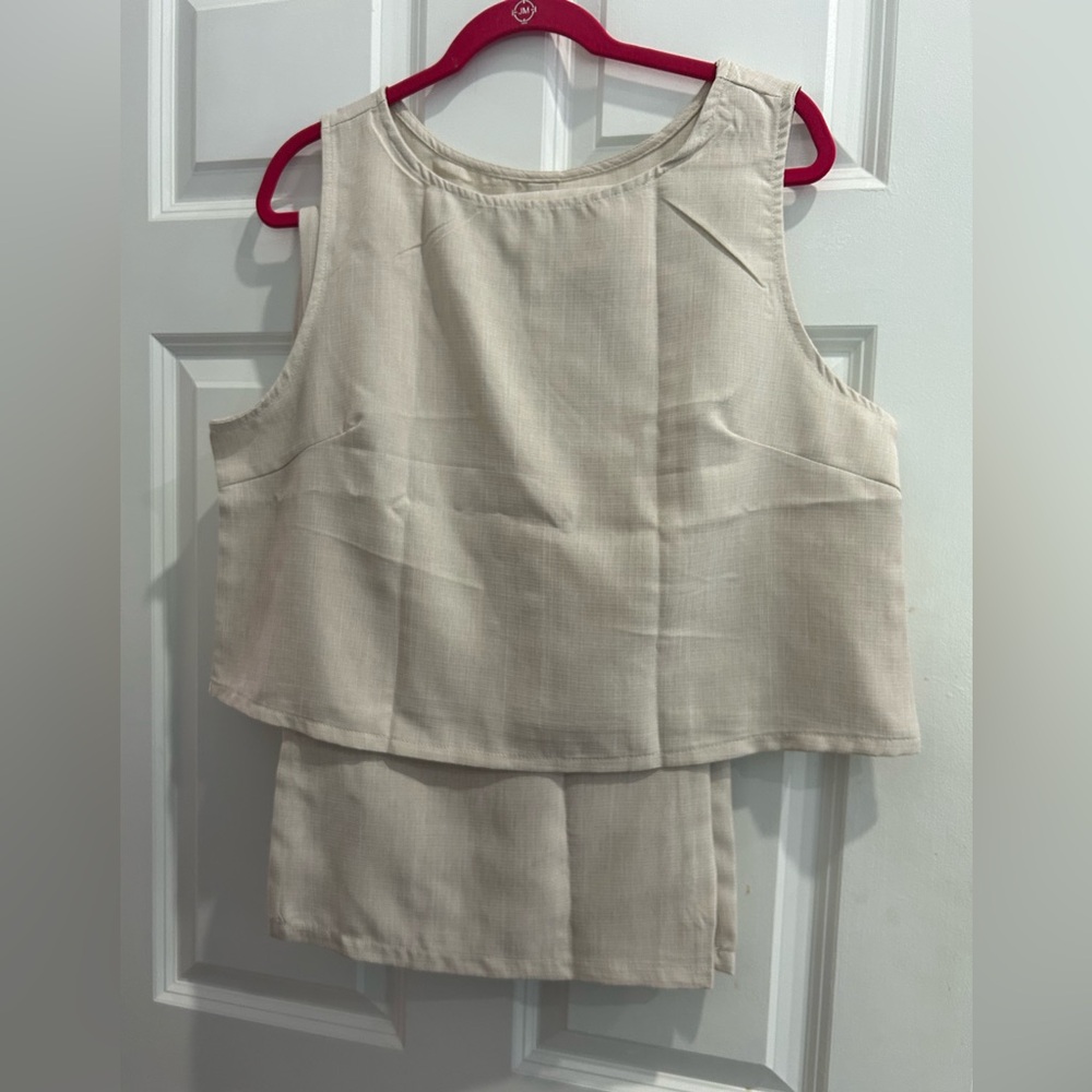NWOT Cream Sleeveless Top and capri set